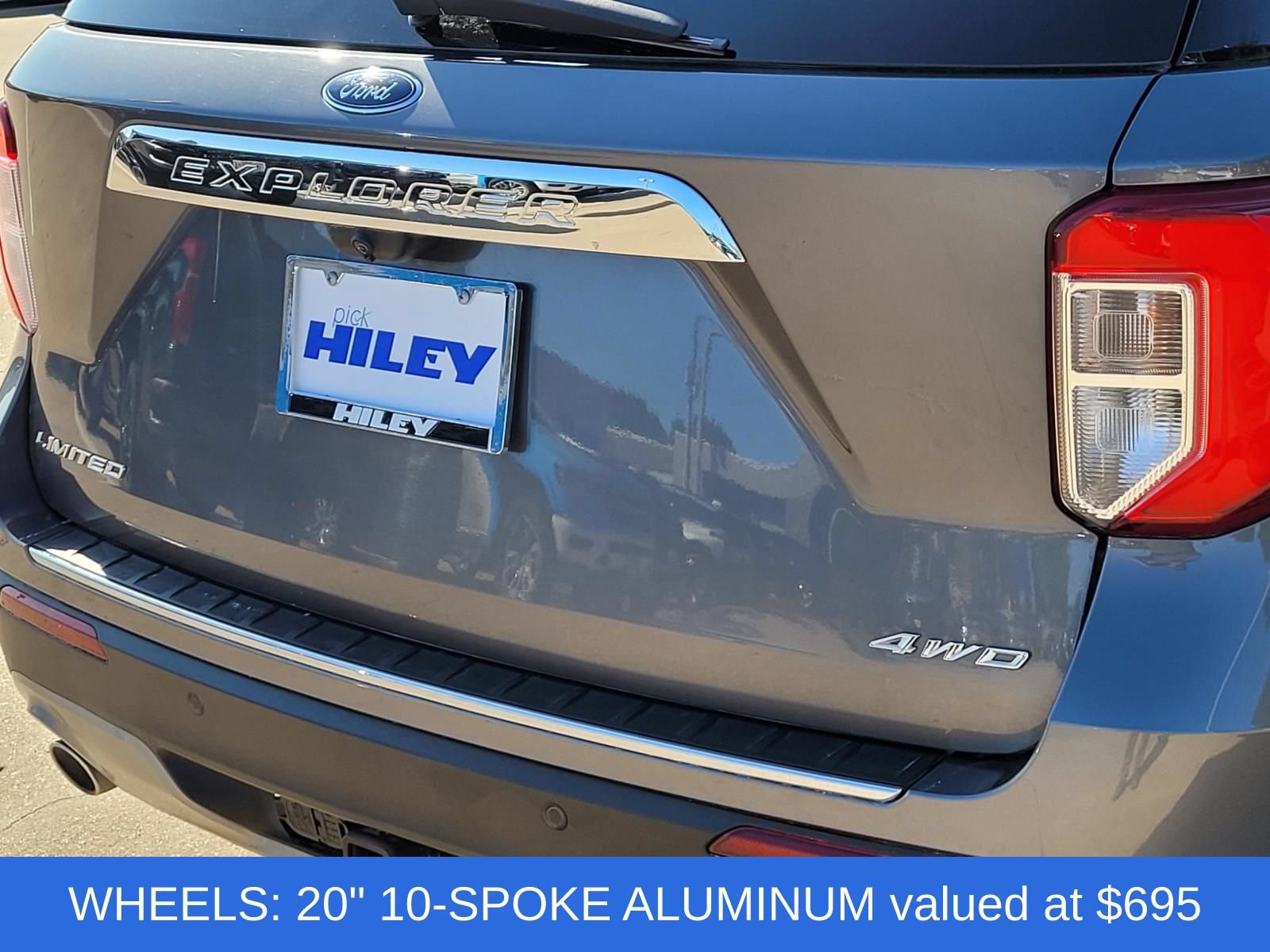 Used 2022 Ford Explorer Limited w/ Equipment Group 301A AWD/4WD image 6