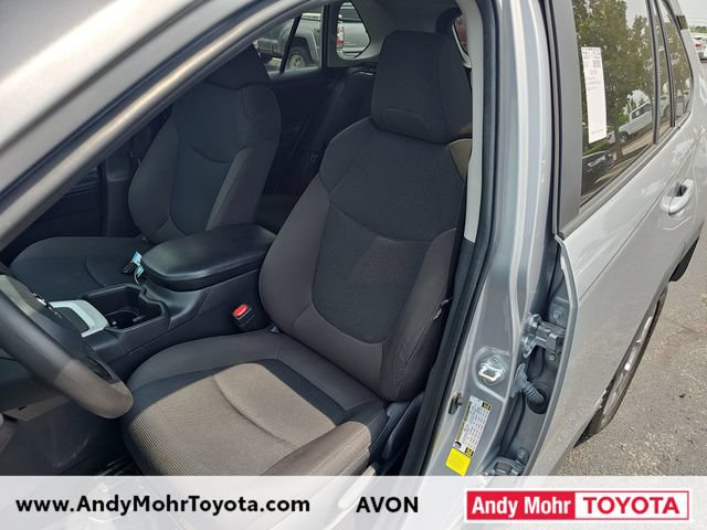 Used 2024 Toyota RAV4 LE AWD/4WD image 10