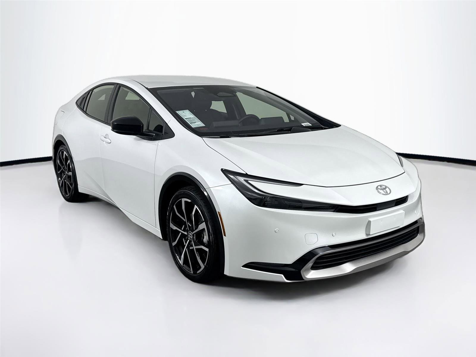 Used 2025 Toyota Prius Plug-In Hybrid image 9