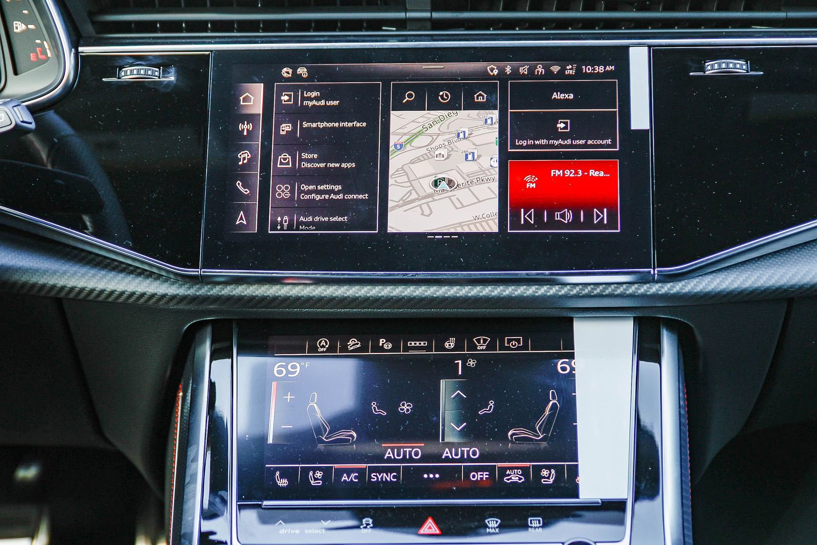 New 2026 Audi SQ8 Prestige image 13