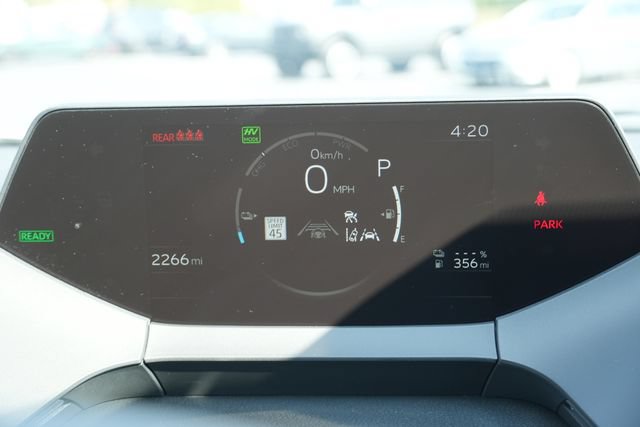 Used 2026 Toyota Prius Plug-In Hybrid FWD image 30