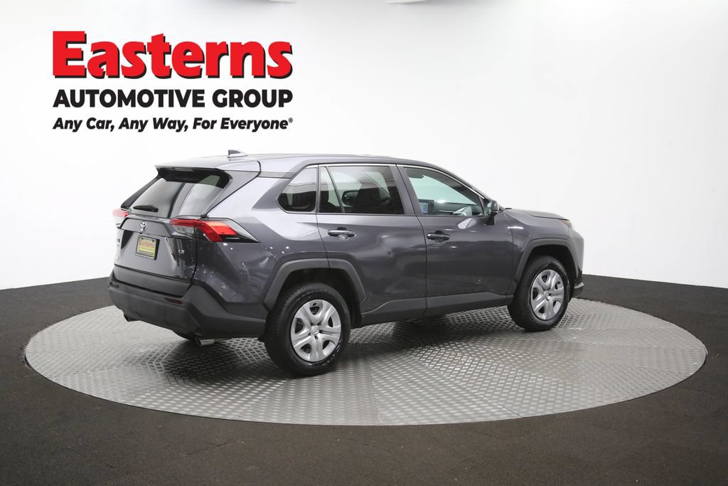 Used 2022 Toyota RAV4 LE AWD/4WD image 39