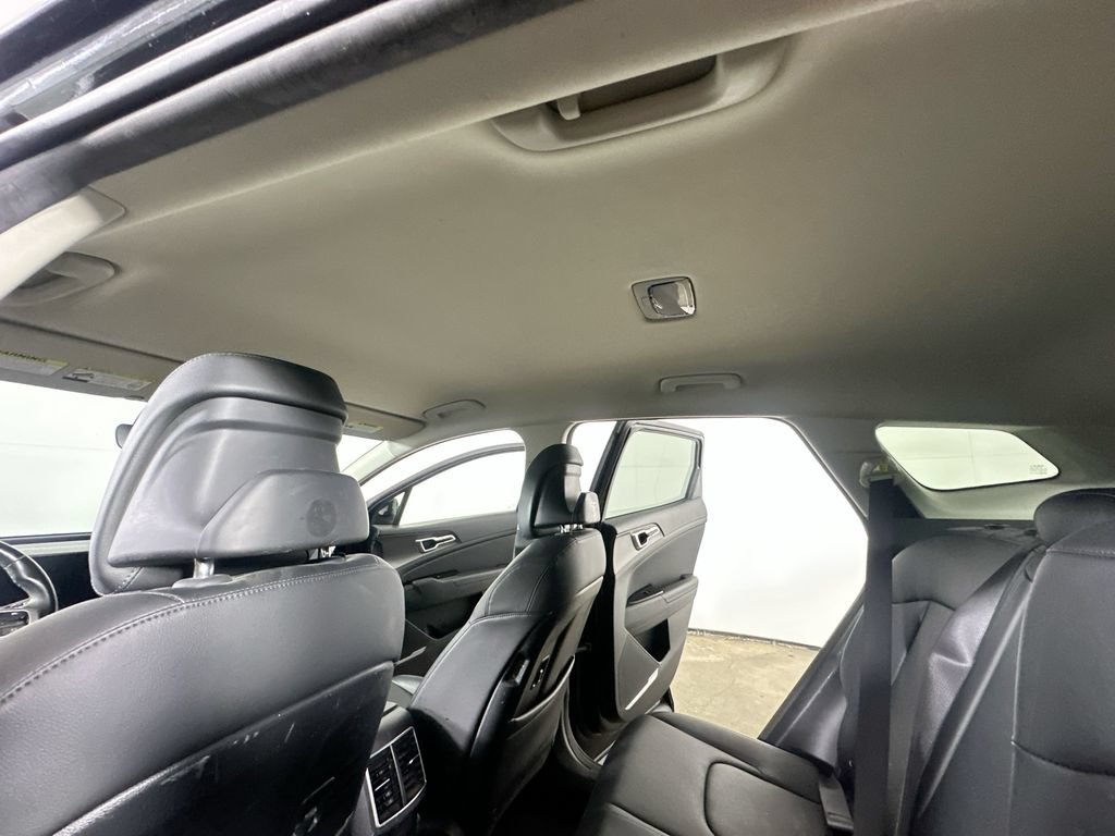Used 2023 Kia Sportage EX AWD/4WD image 14