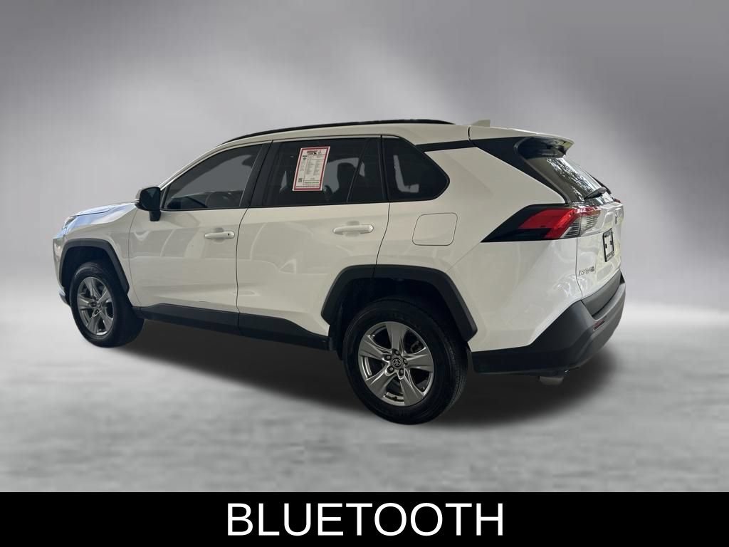 Used 2025 Toyota RAV4 XLE FWD image 5