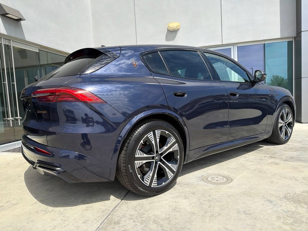 Certified 2025 Maserati Grecale Folgore AWD/4WD image 7