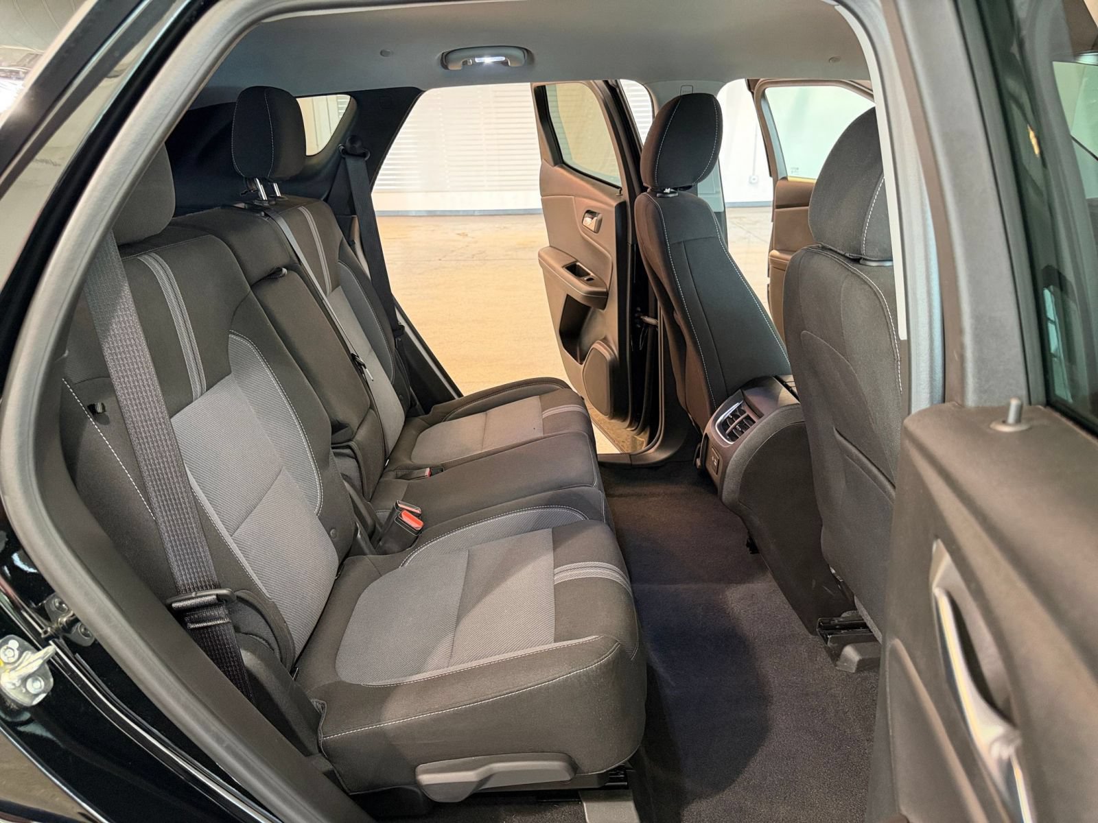 Used 2026 Chevrolet Blazer LT FWD image 36