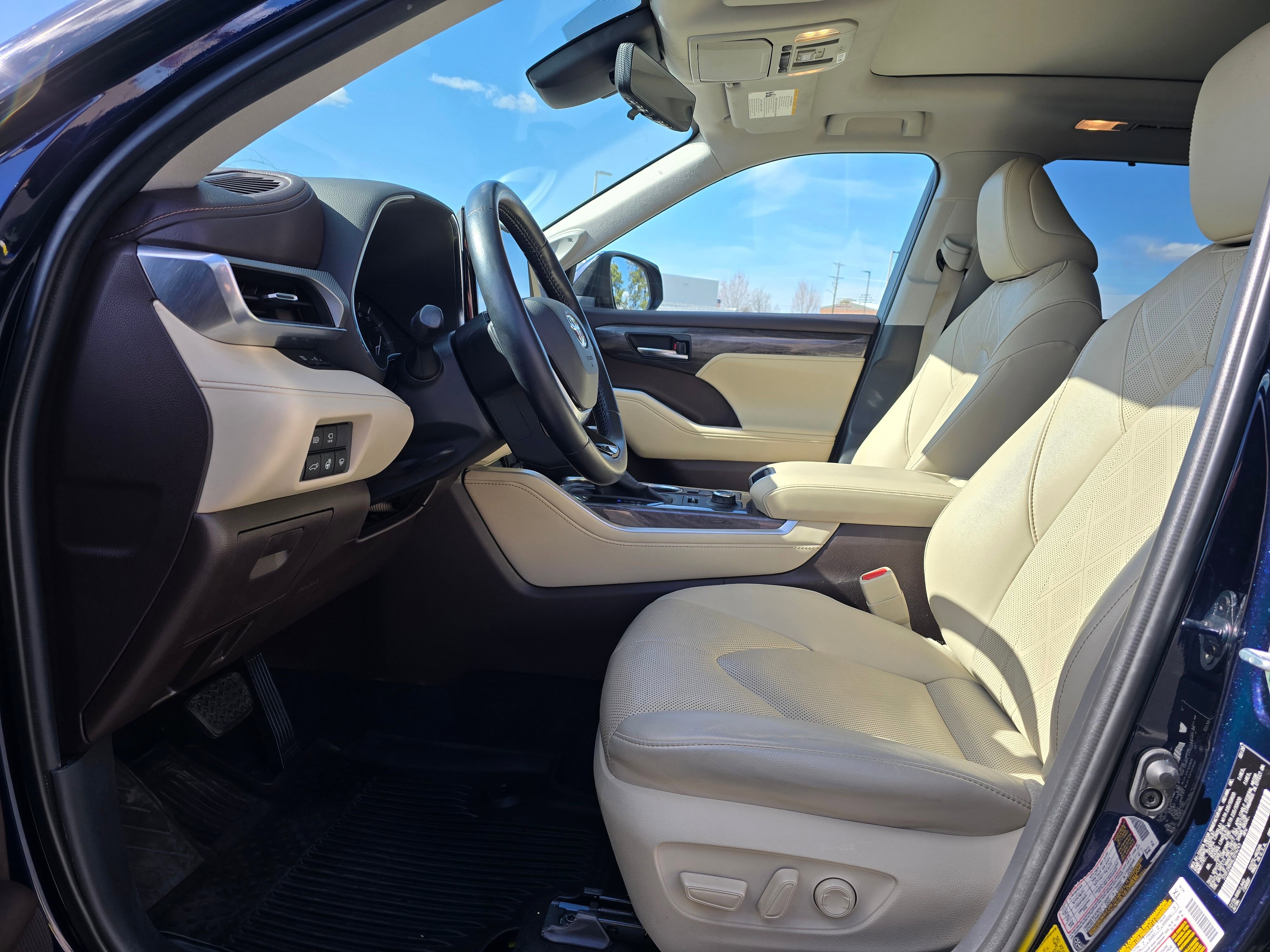 Used 2020 Toyota Highlander Platinum image 41