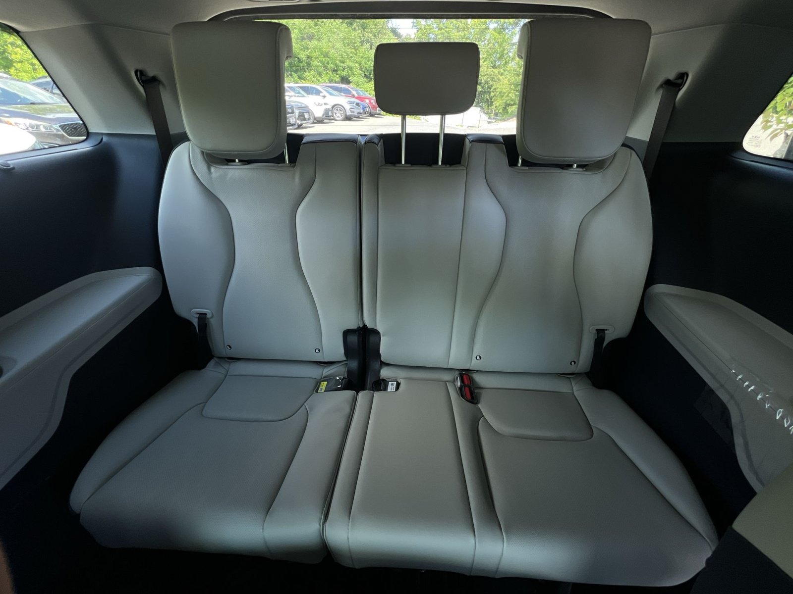 New 2026 Kia Carnival SX FWD image 32