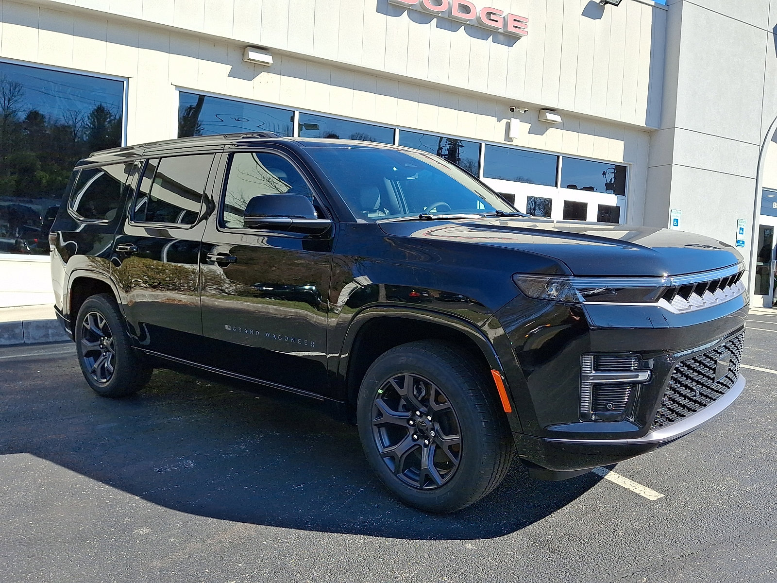 New 2026 Jeep Grand Wagoneer Limited w/ Premium Group II image 2