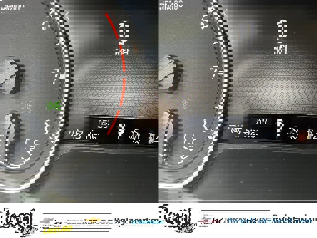 Used 2025 Nissan Rogue SV image 37