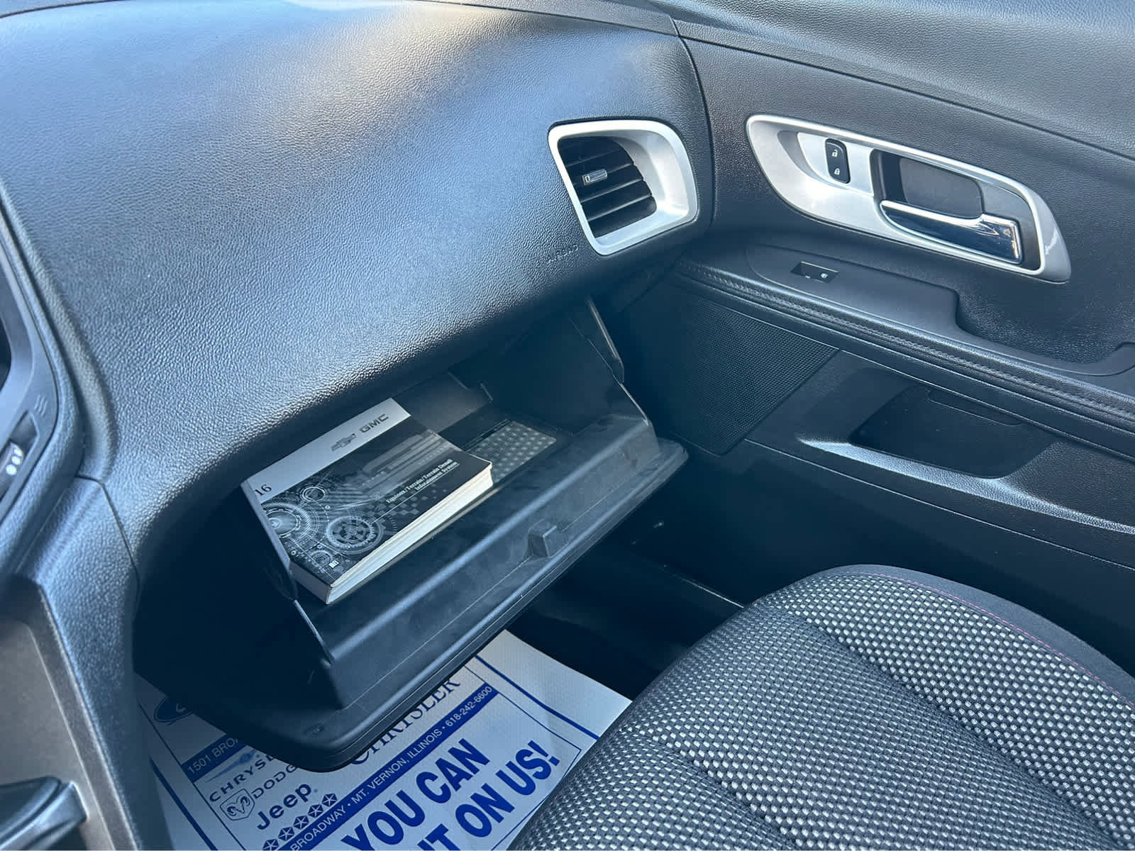 Used 2016 Chevrolet Equinox LT w/ Convenience Package image 36