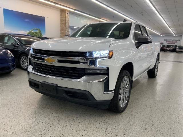 Used 2019 Chevrolet Silverado 1500 LT w/ Convenience Package AWD/4WD image 2