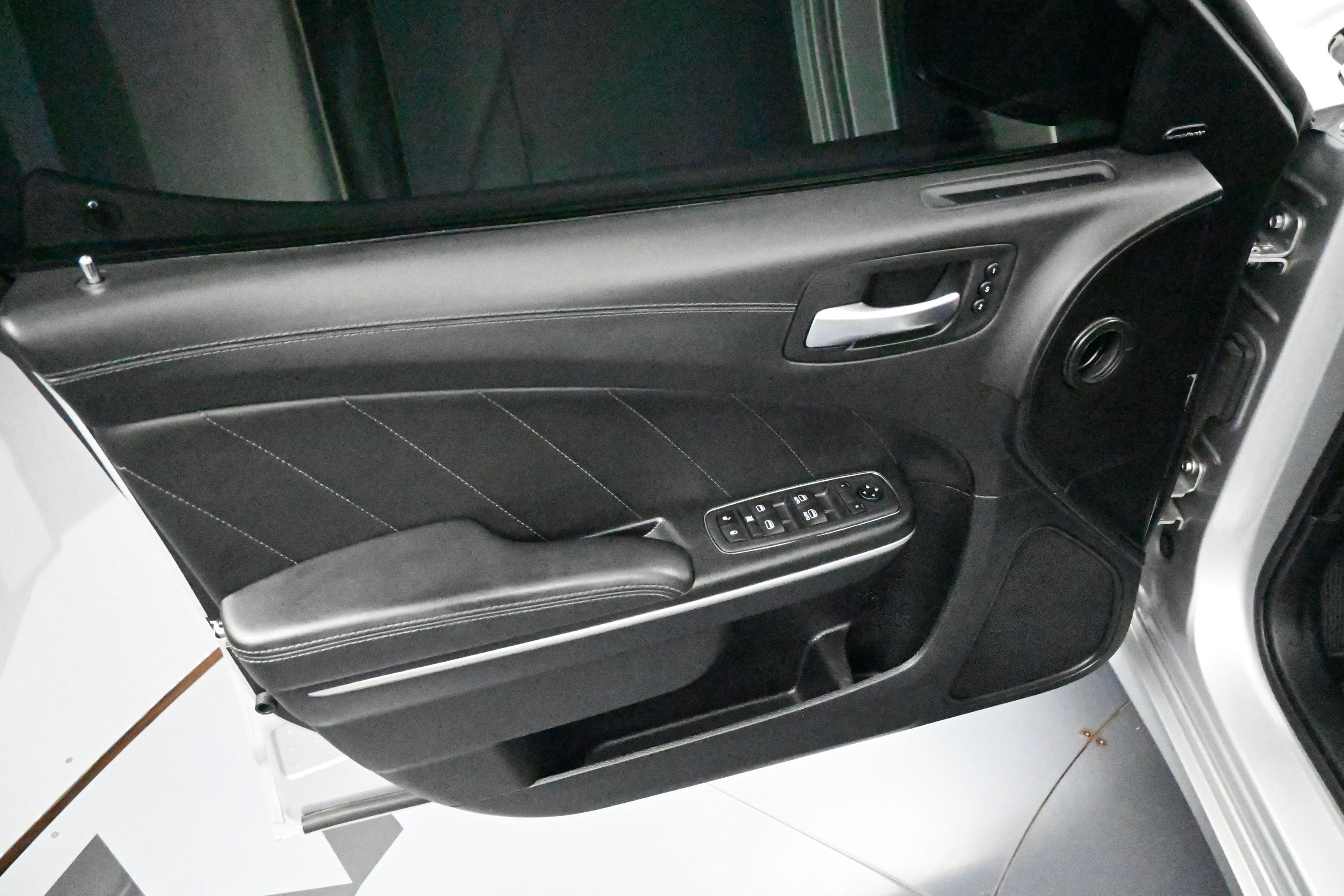 Used 2020 Dodge Charger Scat Pack RWD image 13