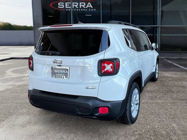 Used 2016 Jeep Renegade Latitude image 4