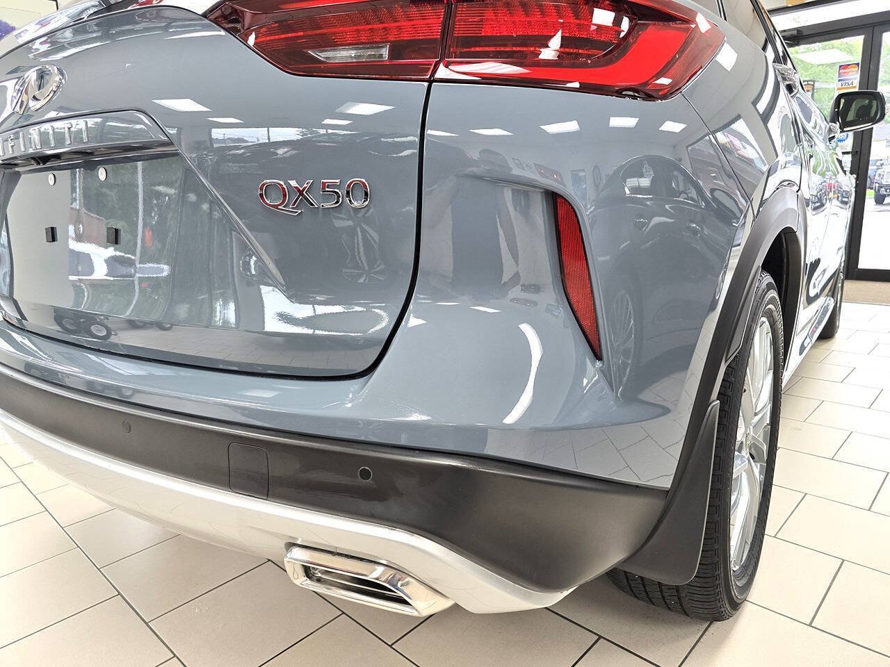Used 2023 INFINITI QX50 Luxe AWD/4WD image 15