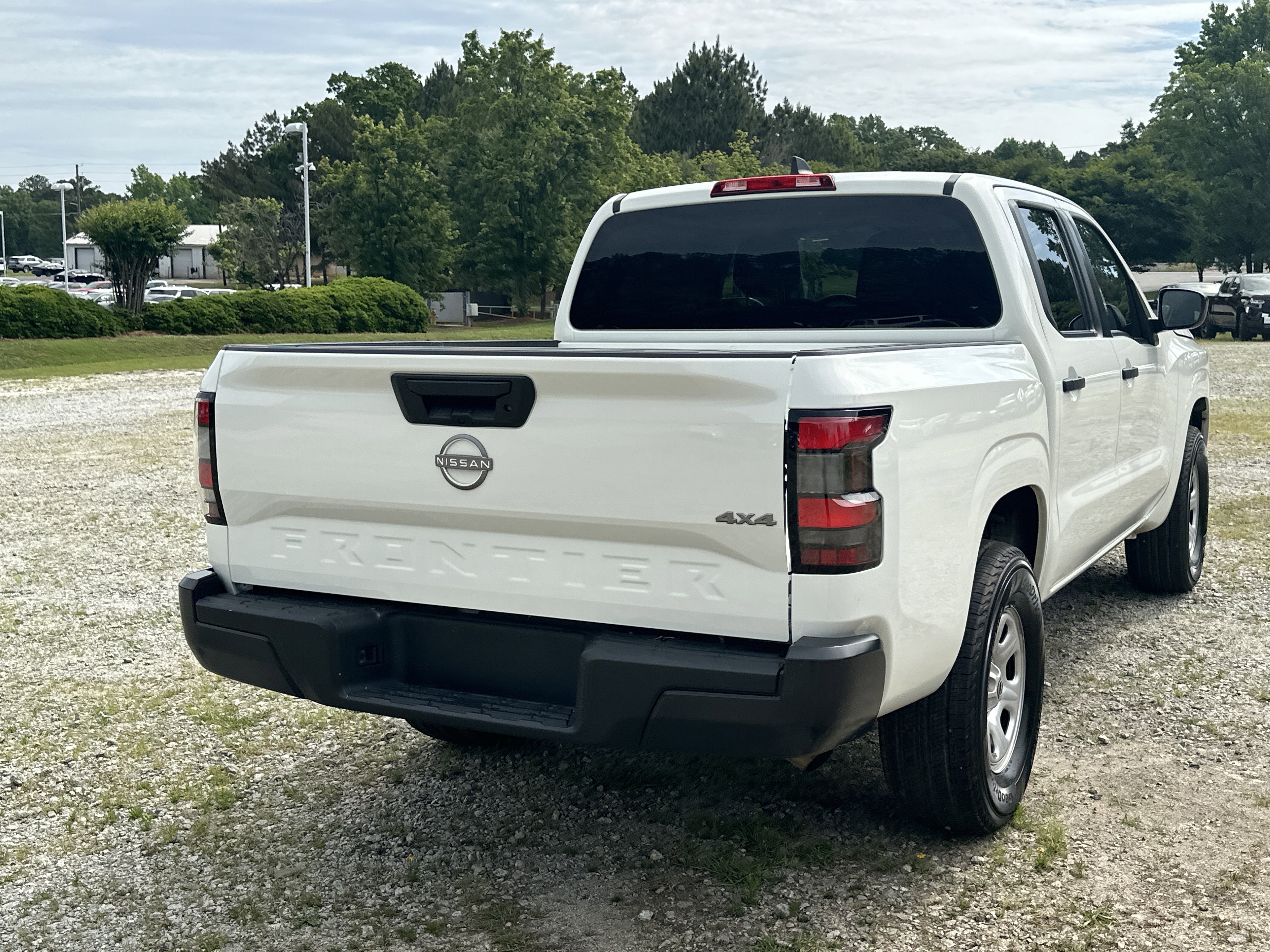 Used 2024 Nissan Frontier S AWD/4WD image 5