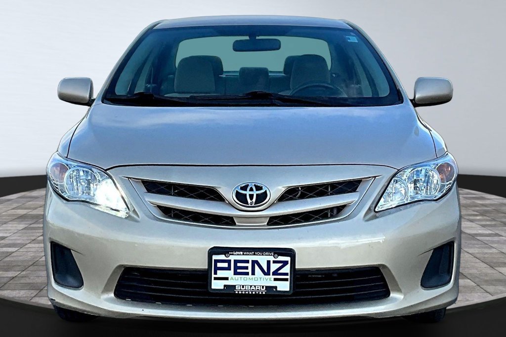 Used 2011 Toyota Corolla LE FWD image 2