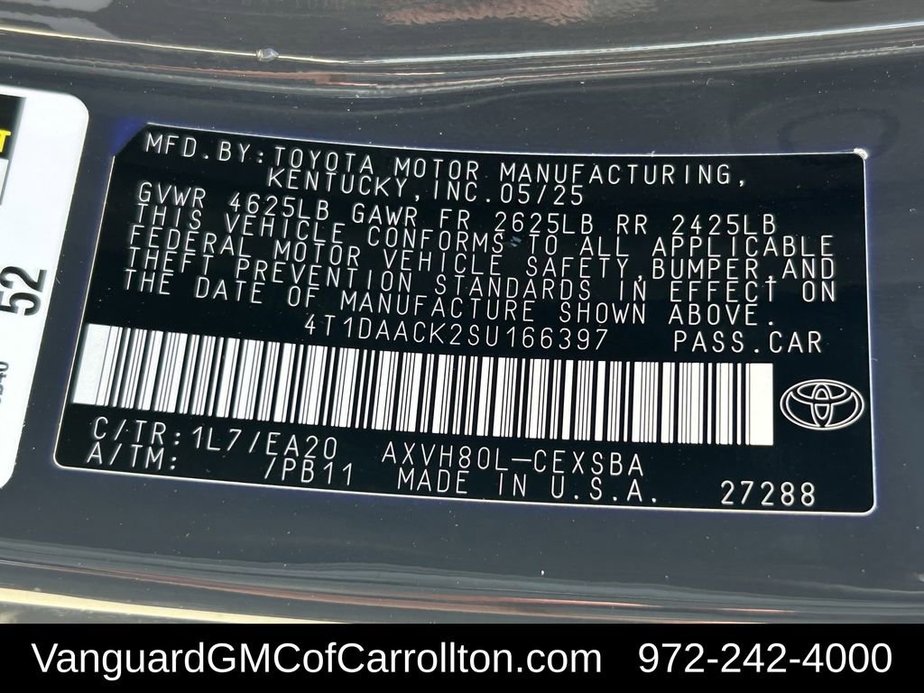 Used 2025 Toyota Camry SE image 32