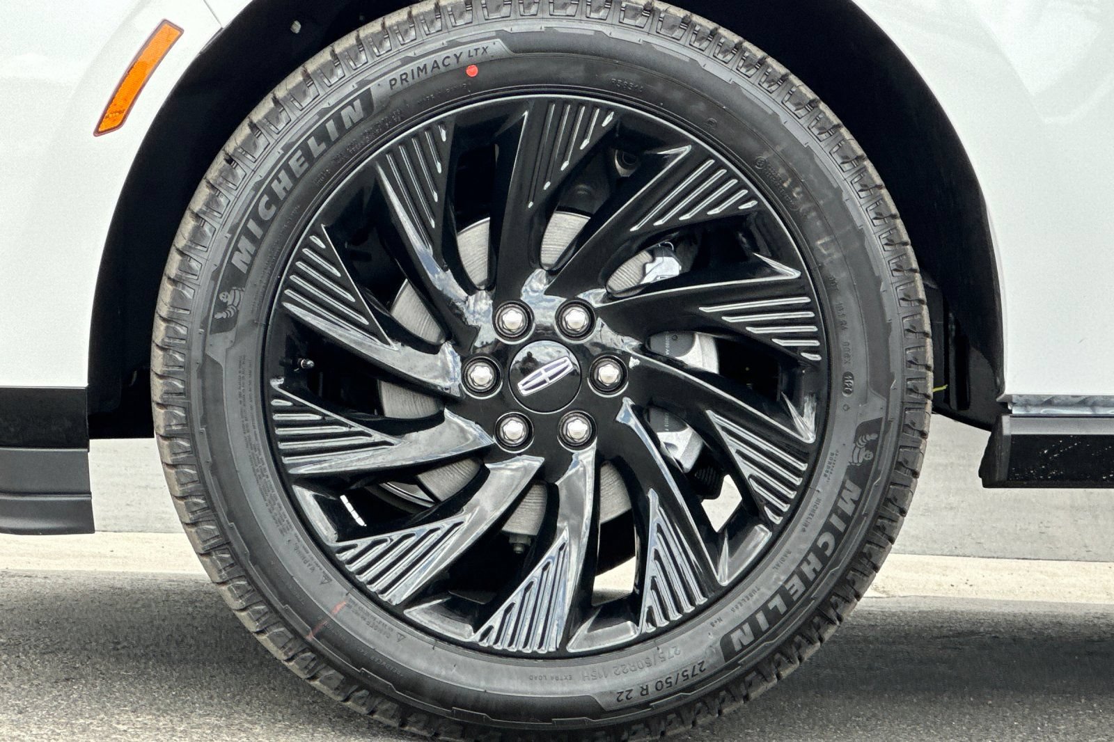 New 2026 Lincoln Navigator Reserve w/ Jet Appearance Package AWD/4WD image 26
