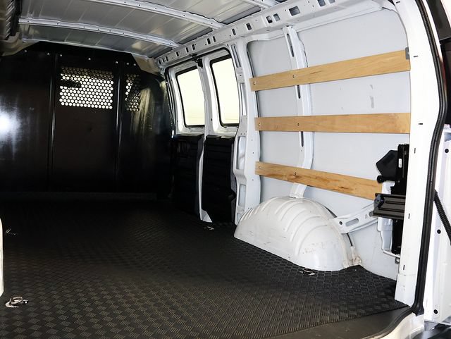 Used 2025 Chevrolet Express 2500 w/ Driver Convenience Package RWD image 23