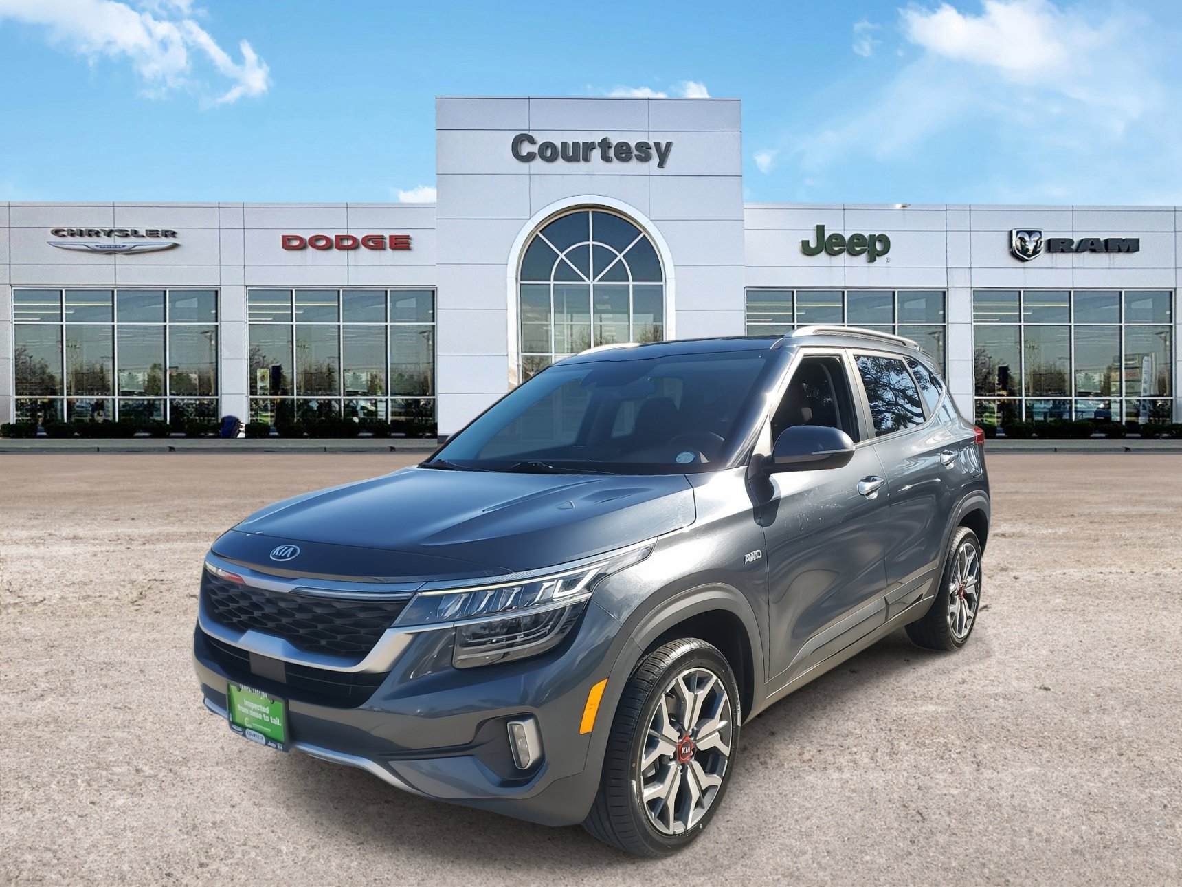 Used 2021 Kia Seltos SX image 2