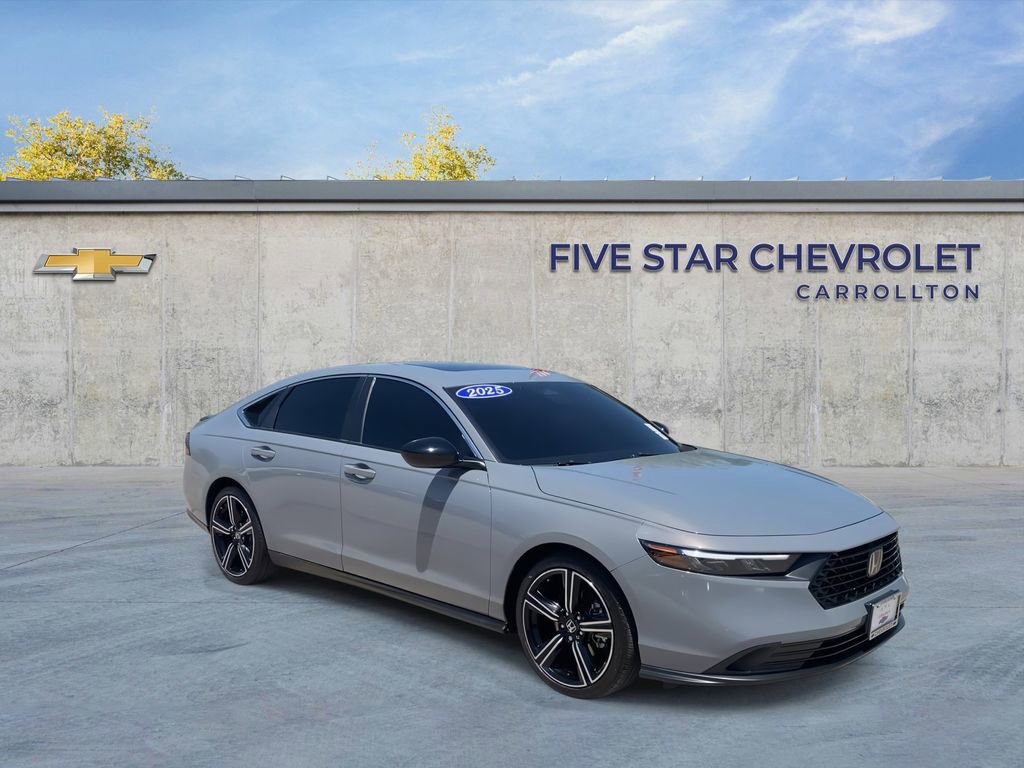 Used 2025 Honda Accord Sport image 2