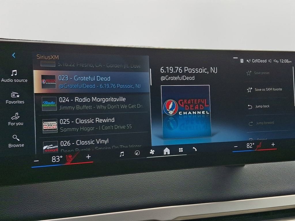 Used 2025 BMW iX xDrive50 w/ Premium Package image 19