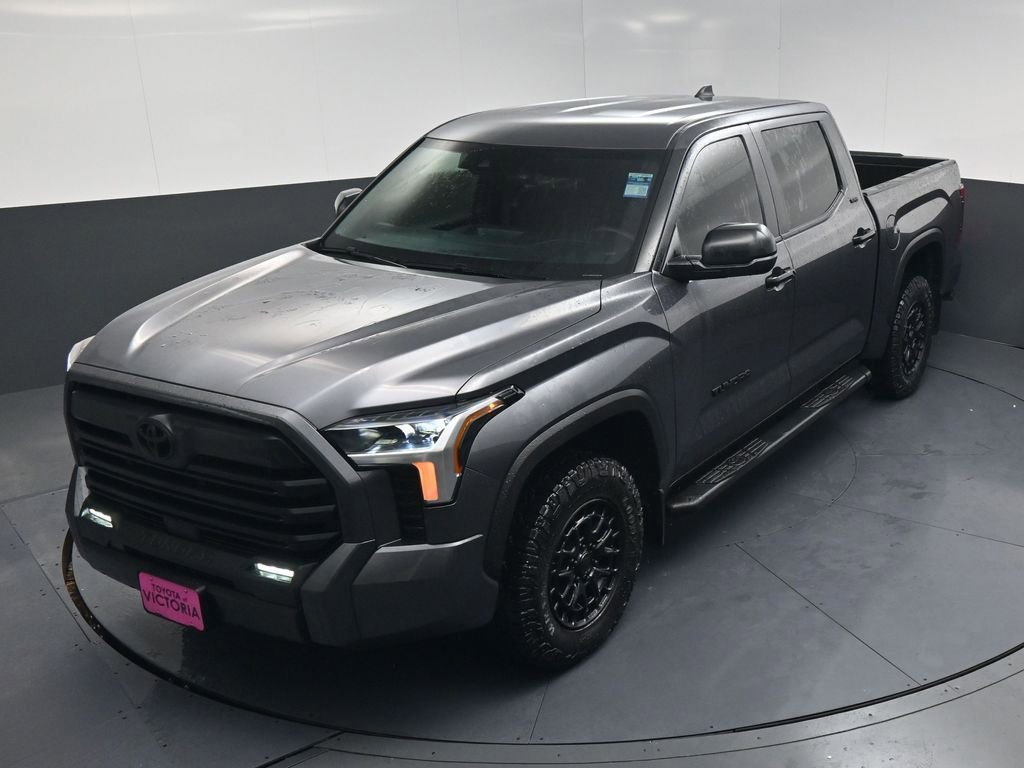 Used 2025 Toyota Tundra SR5 AWD/4WD image 15
