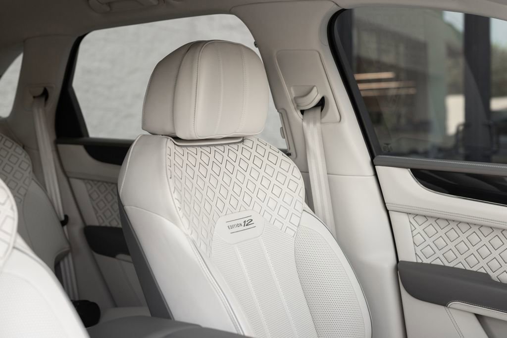 Used 2023 Bentley Bentayga Speed AWD/4WD image 31