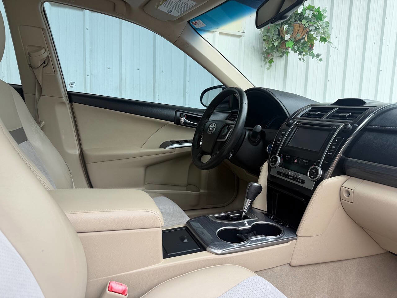 Used 2012 Toyota Camry XLE FWD image 13