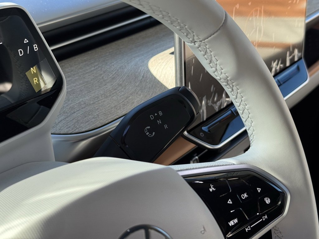 New 2025 Volkswagen ID. Buzz 1st Edition image 22