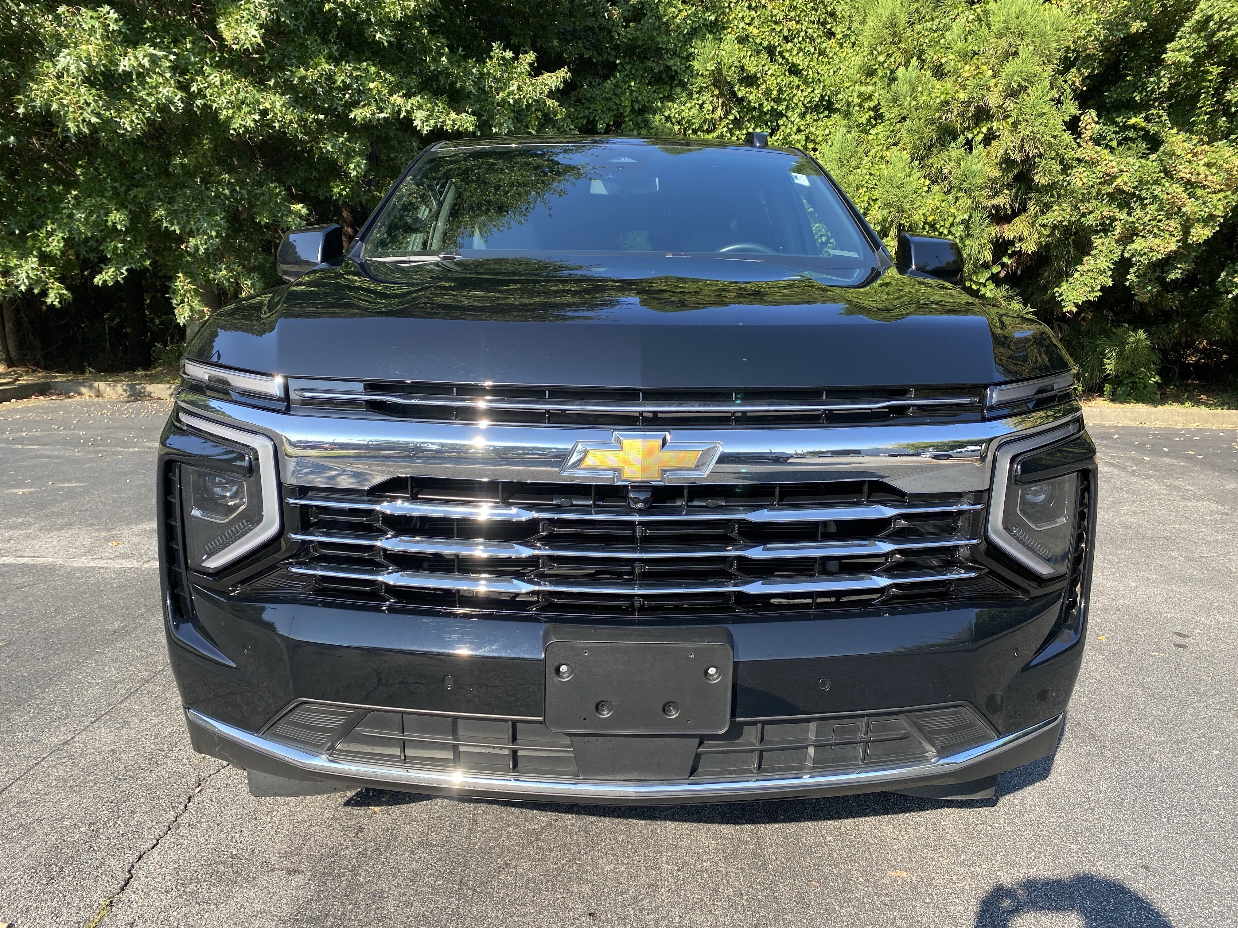 Used 2025 Chevrolet Tahoe LT AWD/4WD image 3