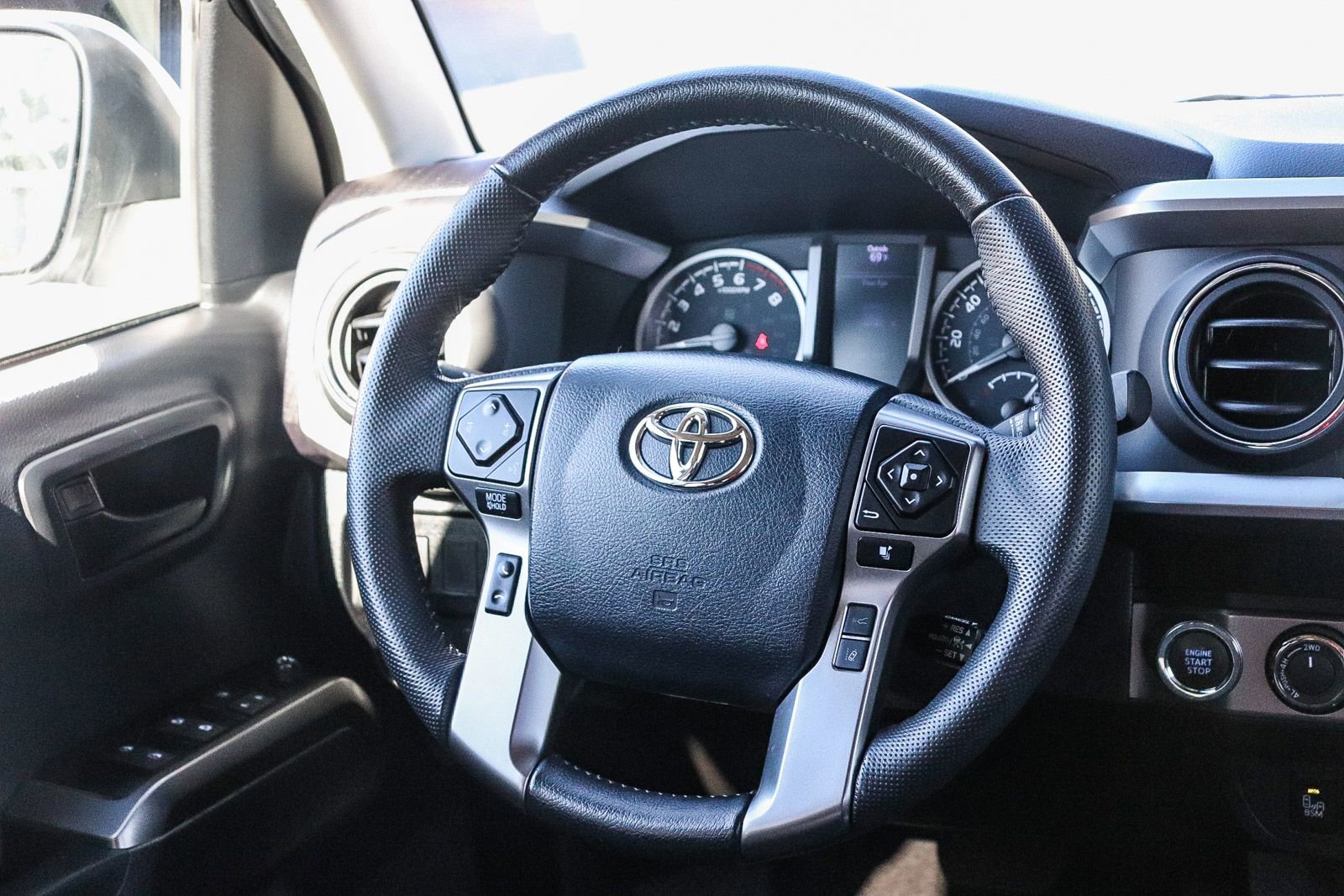 Certified 2023 Toyota Tacoma 4x4 Double Cab image 18