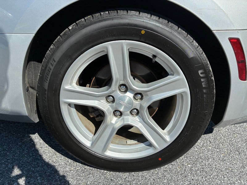 Used 2018 Chevrolet Camaro LT image 18