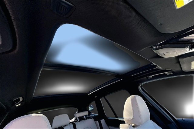 Used 2022 BMW X3 xDrive30i w/ M Sport Package image 16