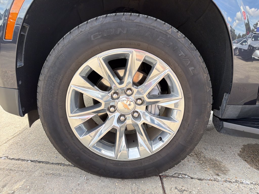 Used 2026 Chevrolet Suburban Premier AWD/4WD image 26