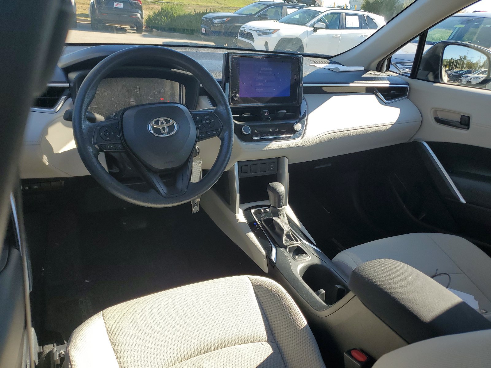 Used 2023 Toyota Corolla Cross L AWD/4WD image 10
