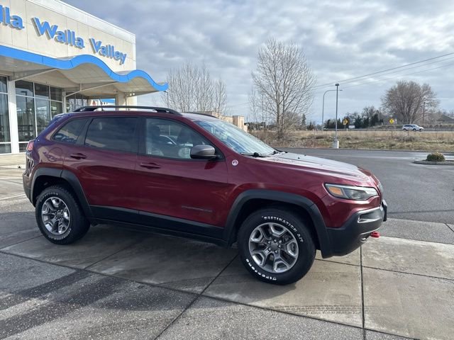 Used 2019 Jeep Cherokee Trailhawk image 2