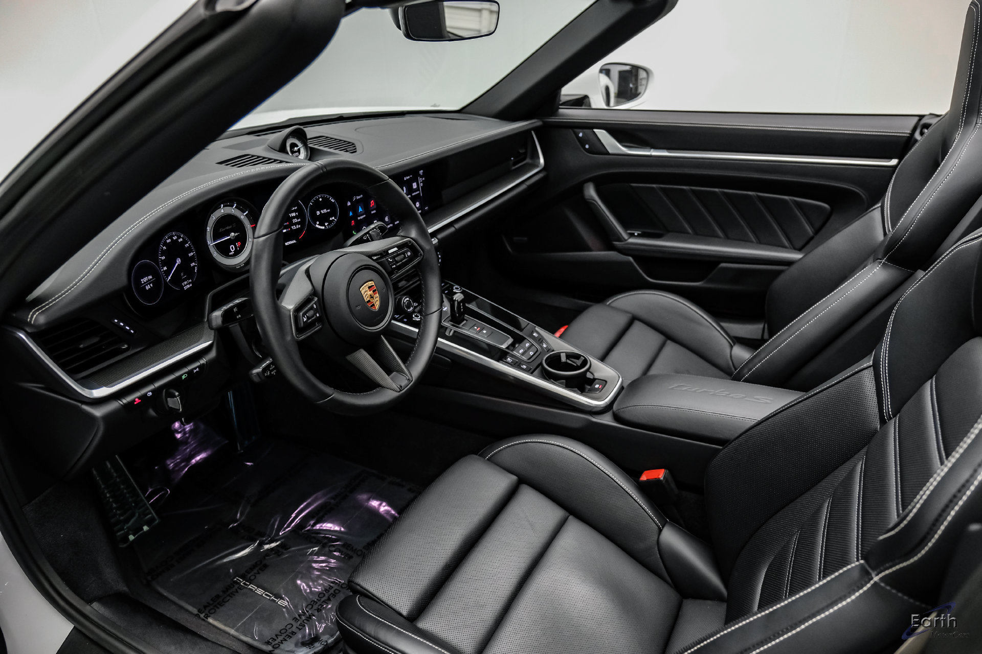 Used 2024 Porsche 911 Turbo S AWD/4WD image 2