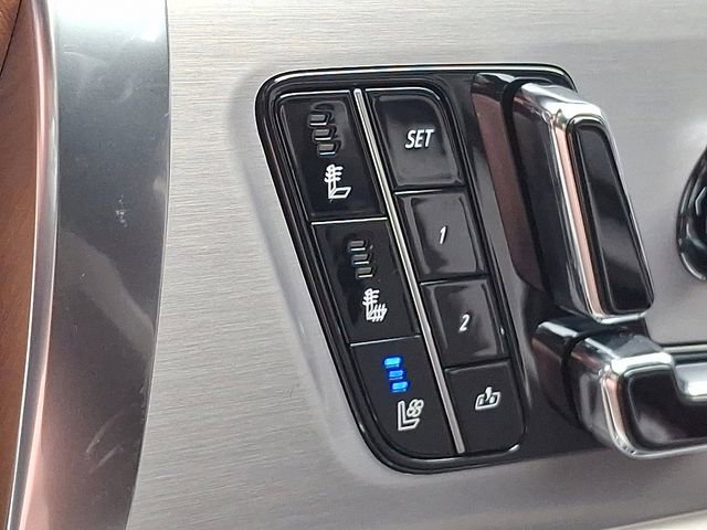 New 2026 Cadillac Vistiq Sport w/ LPO, Floor Liner Package image 17