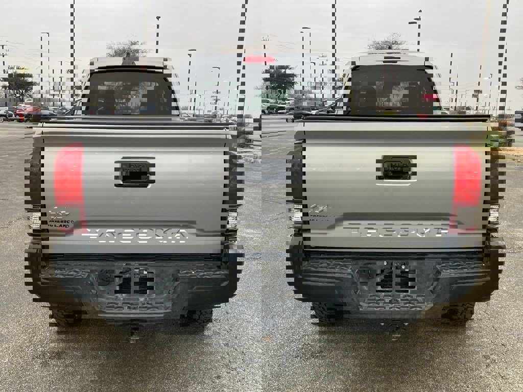 Used 2020 Toyota Tacoma SR image 6