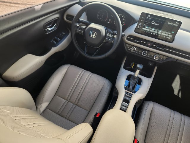 Used 2025 Honda HR-V EX-L image 11