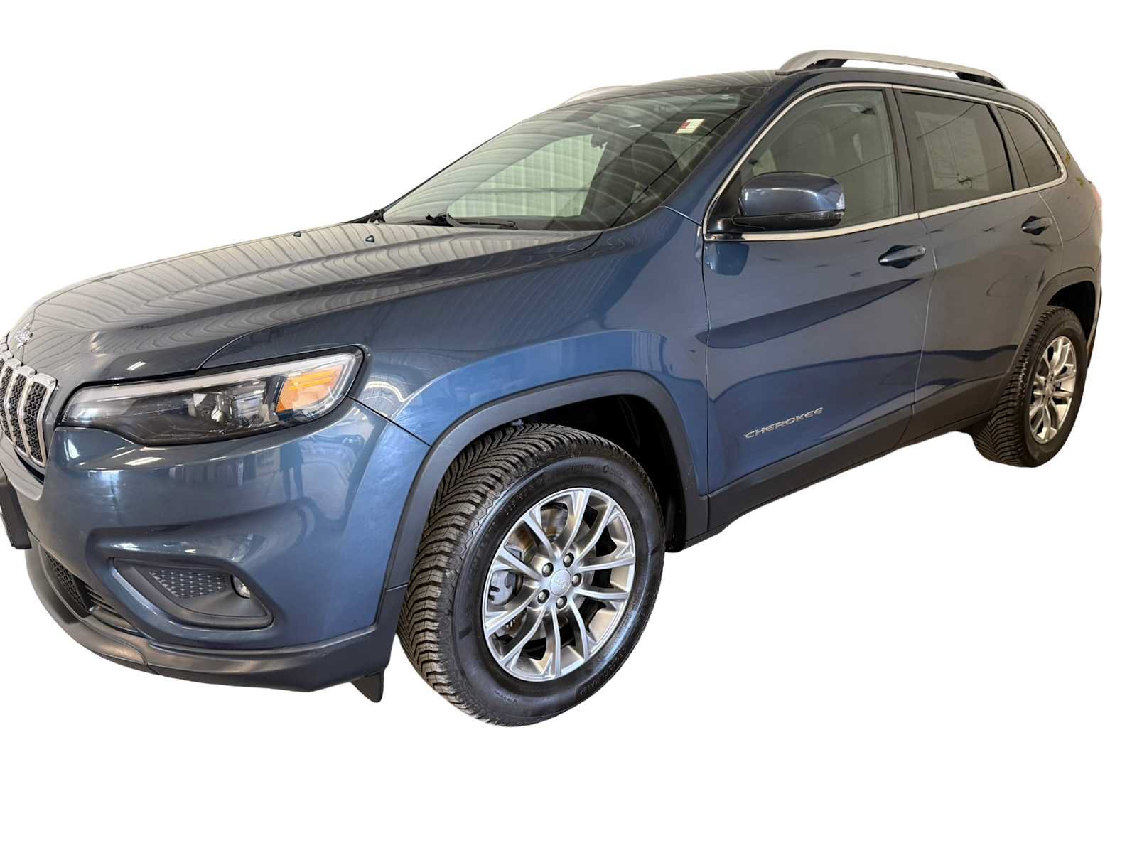 Used 2019 Jeep Cherokee Latitude Plus w/ Cold Weather Group AWD/4WD image 6