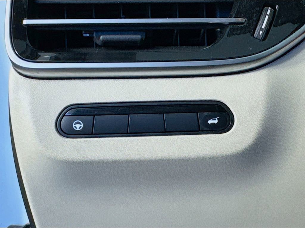 Used 2023 INFINITI QX60 Luxe w/ Cargo Package image 10