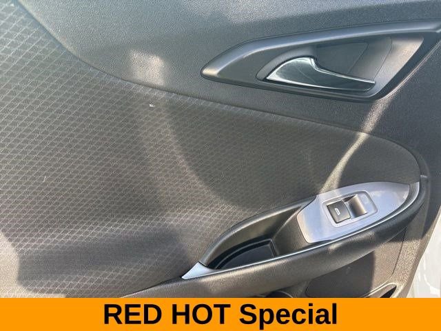 Used 2024 Chevrolet Malibu LT image 32