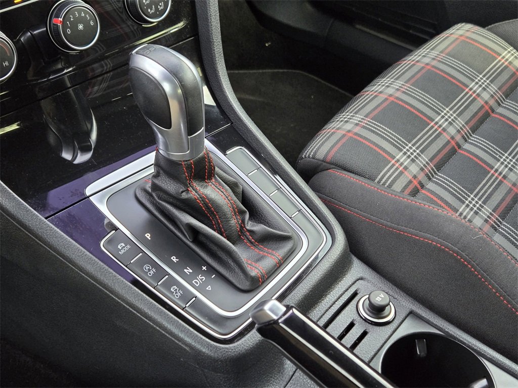 Used 2018 Volkswagen GTI S image 9