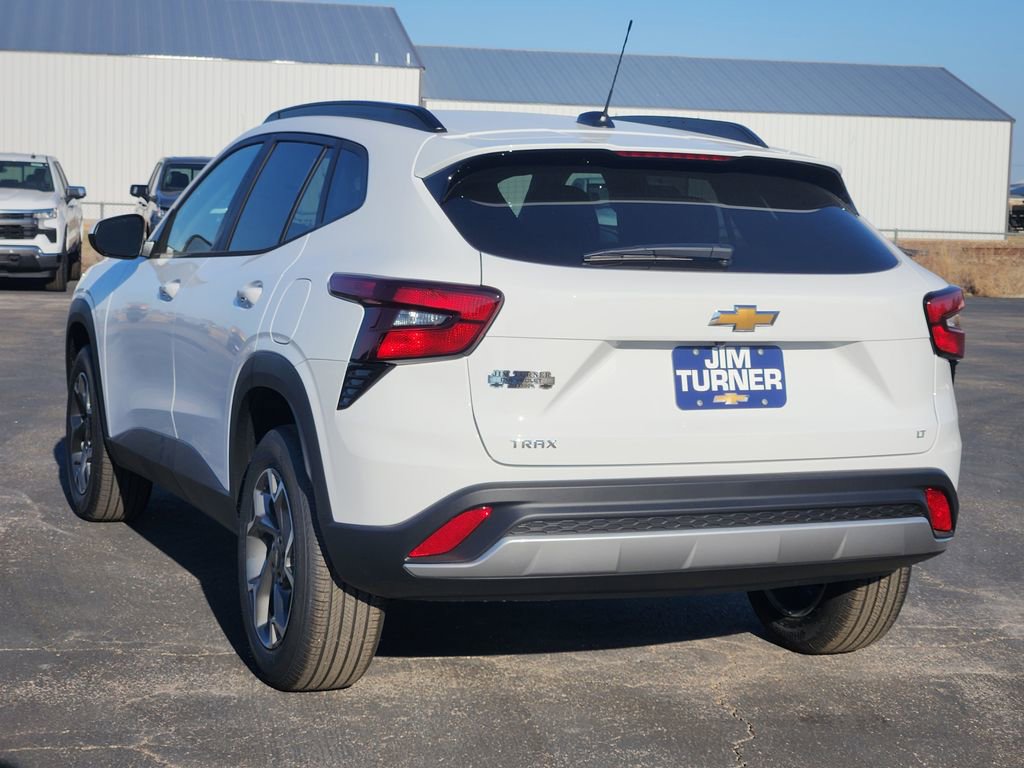 New 2026 Chevrolet Trax LT w/ LT Convenience Package FWD image 4