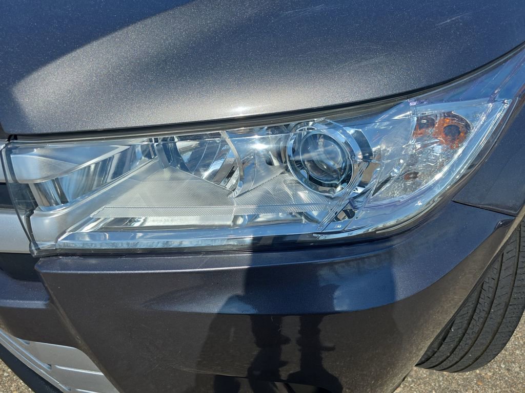 Used 2018 Toyota Highlander LE AWD/4WD image 31