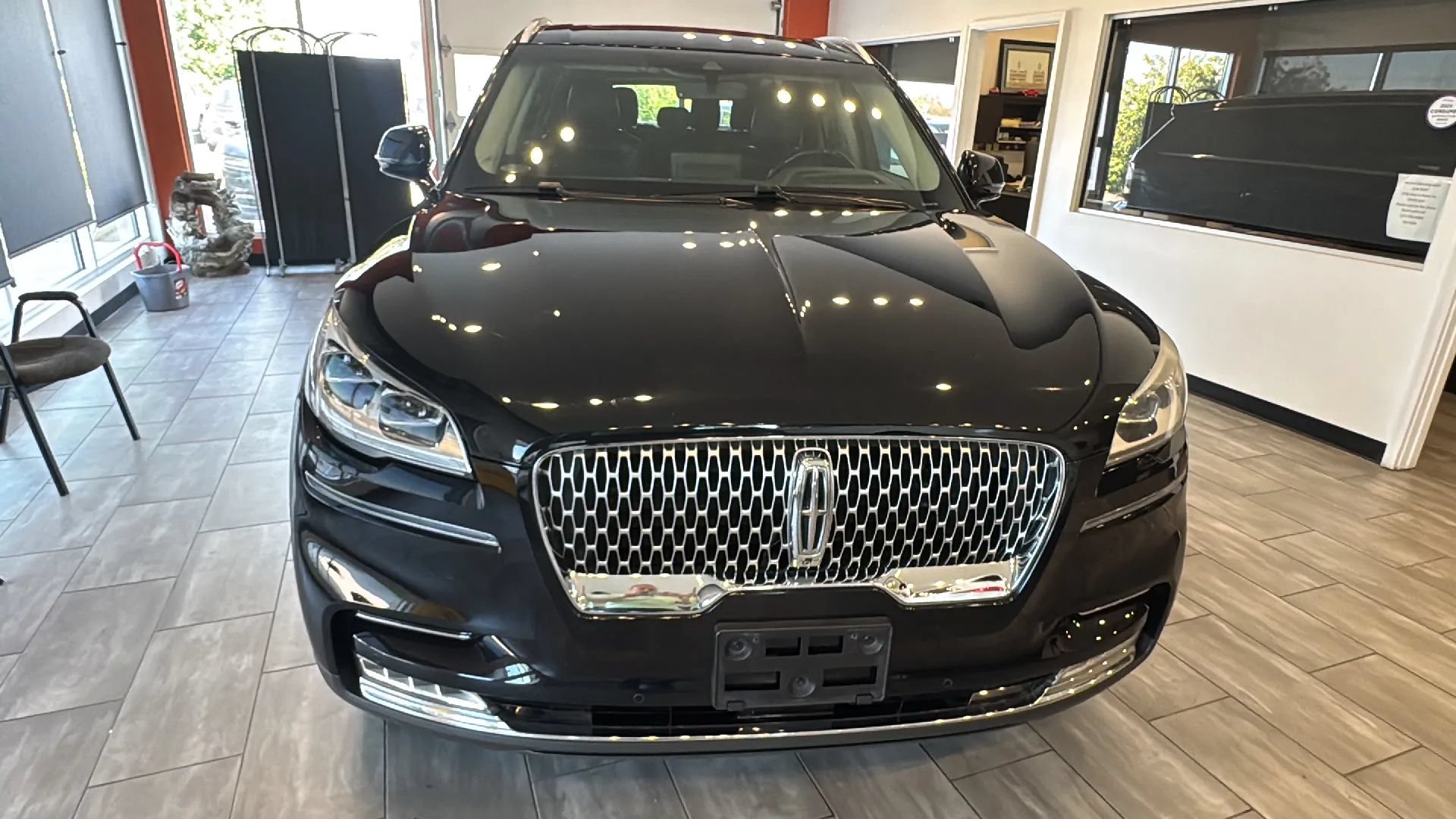 Used 2020 Lincoln Aviator Reserve w/ Equipment Group 202A AWD/4WD image 3