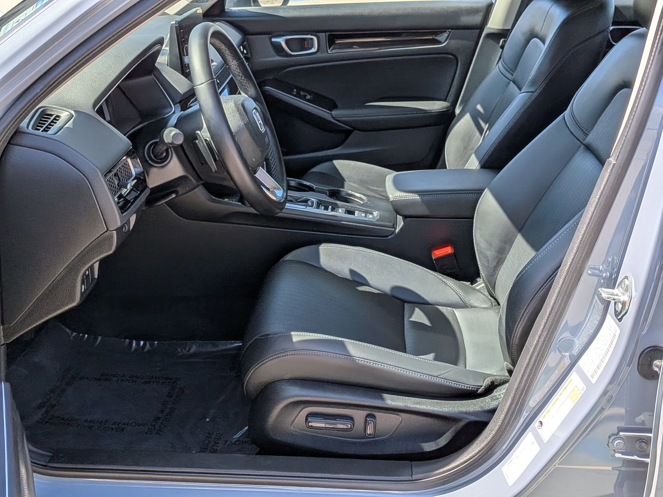 Used 2022 Honda Civic Touring image 11